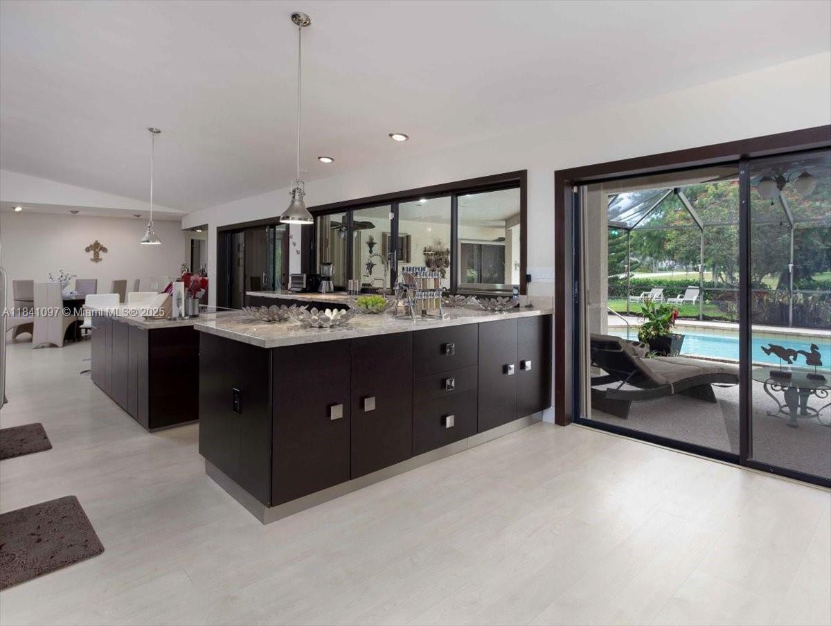 1000 E Cypress Dr, Pompano Beach, Florida image 3