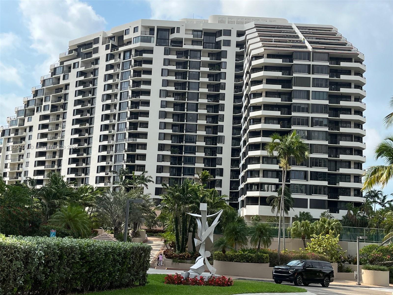 Condo for Sale in Miami, FL