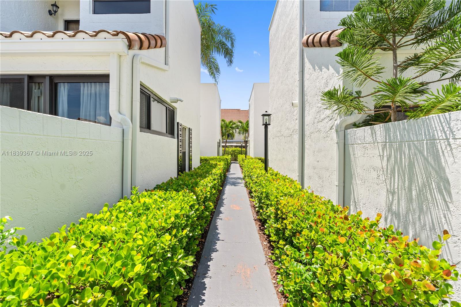 21200 Harbor Way #118-11, Aventura, Florida image 5