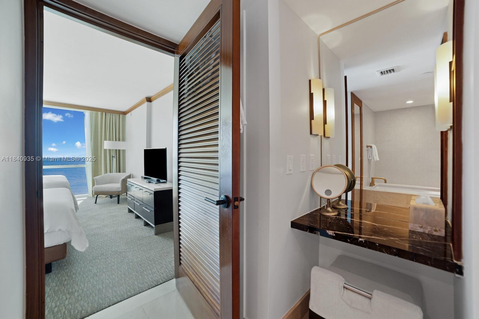 6801 Collins Ave #705, Miami Beach, Florida image 16