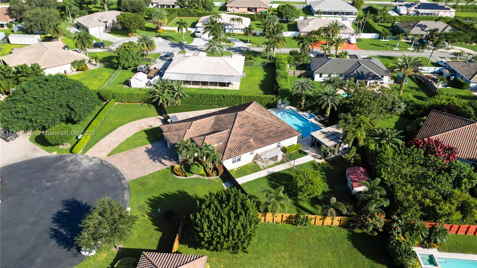 2133 NW 14th Pl, Homestead, Florida image 7