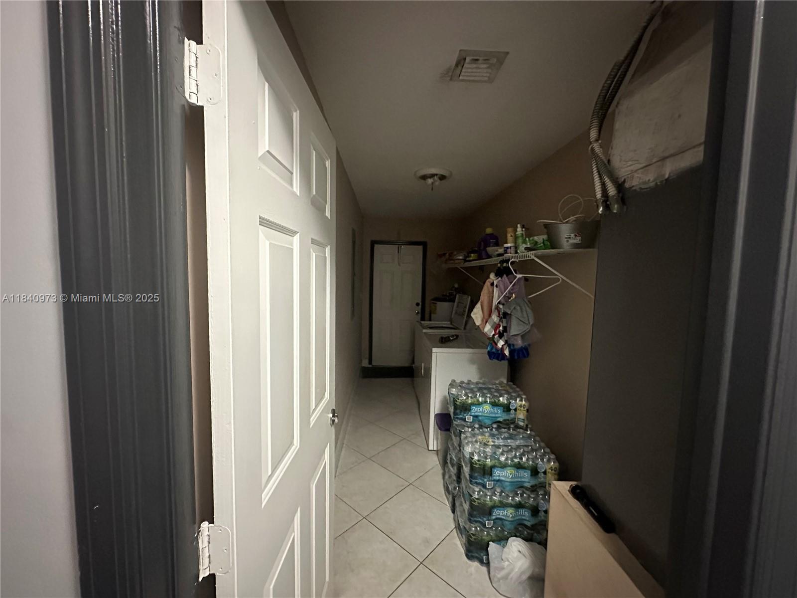 100 NW 3rd Ave, Hallandale Beach, Florida image 9