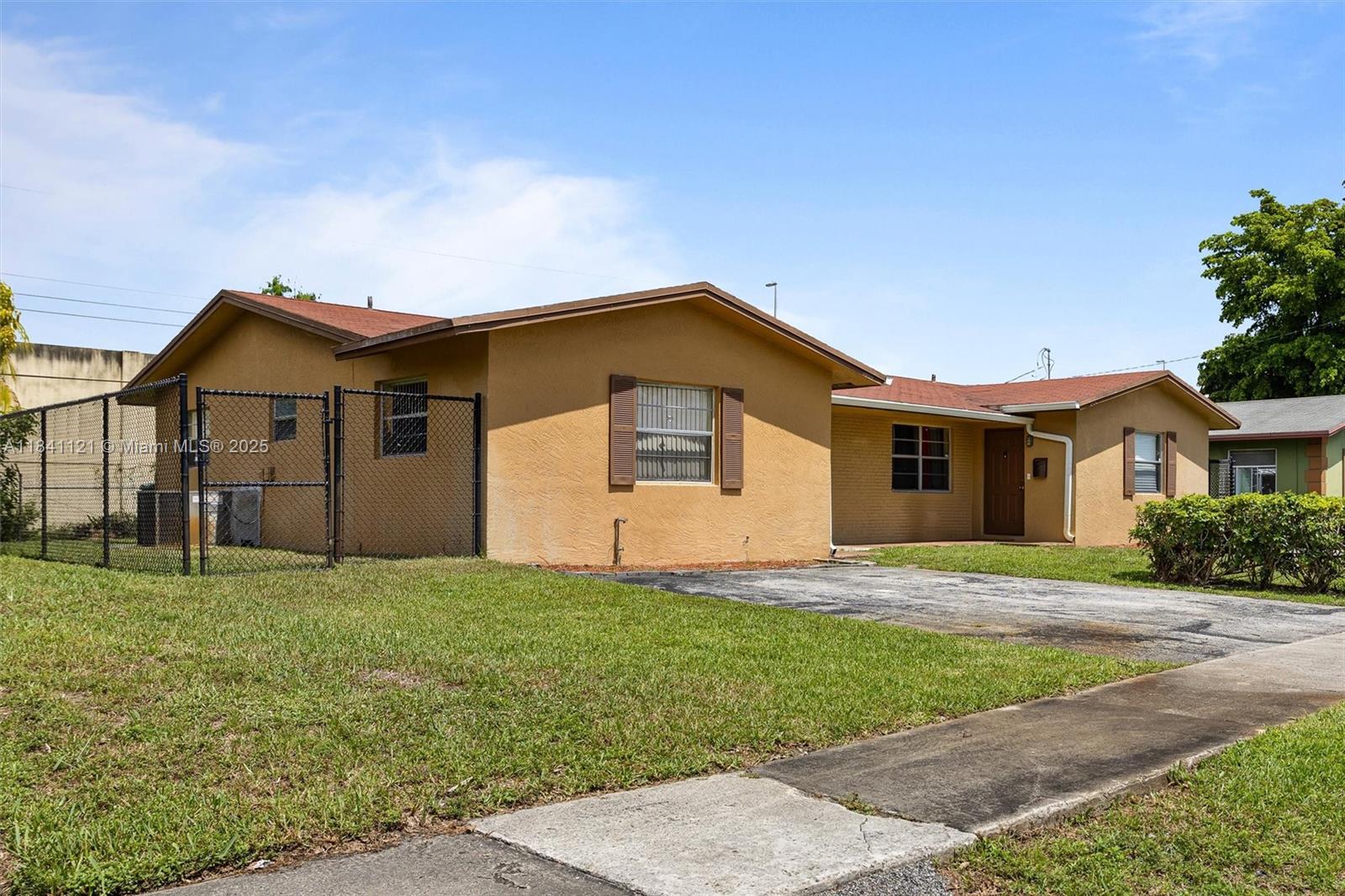 1630 NW 52nd Ave, Lauderhill, Florida image 32