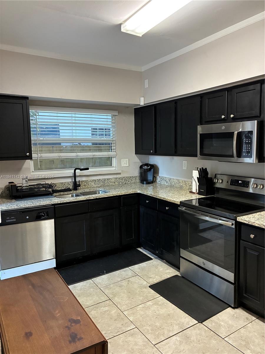 500 Evergreen Dr, Lake Park, Florida image 7