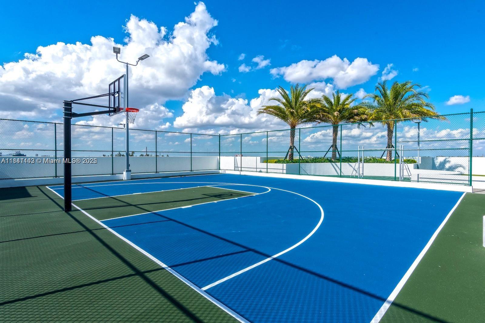 16385 Biscayne Blvd #1205, North Miami Beach, Florida image 32
