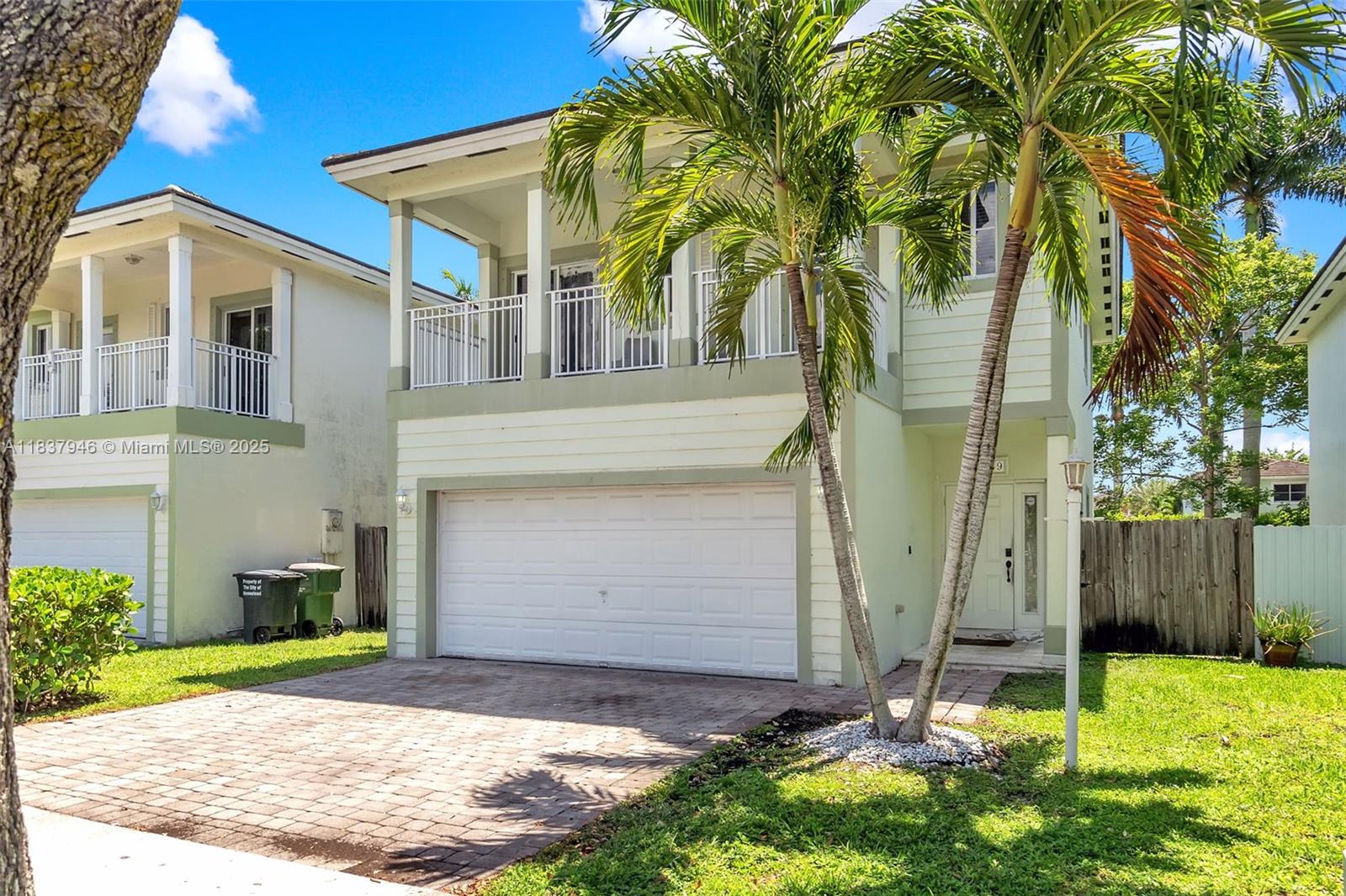 389 NE 32nd Ter, Homestead, Florida image 2