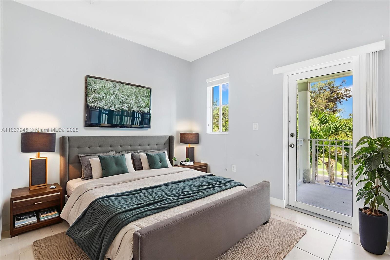 389 NE 32nd Ter, Homestead, Florida image 27