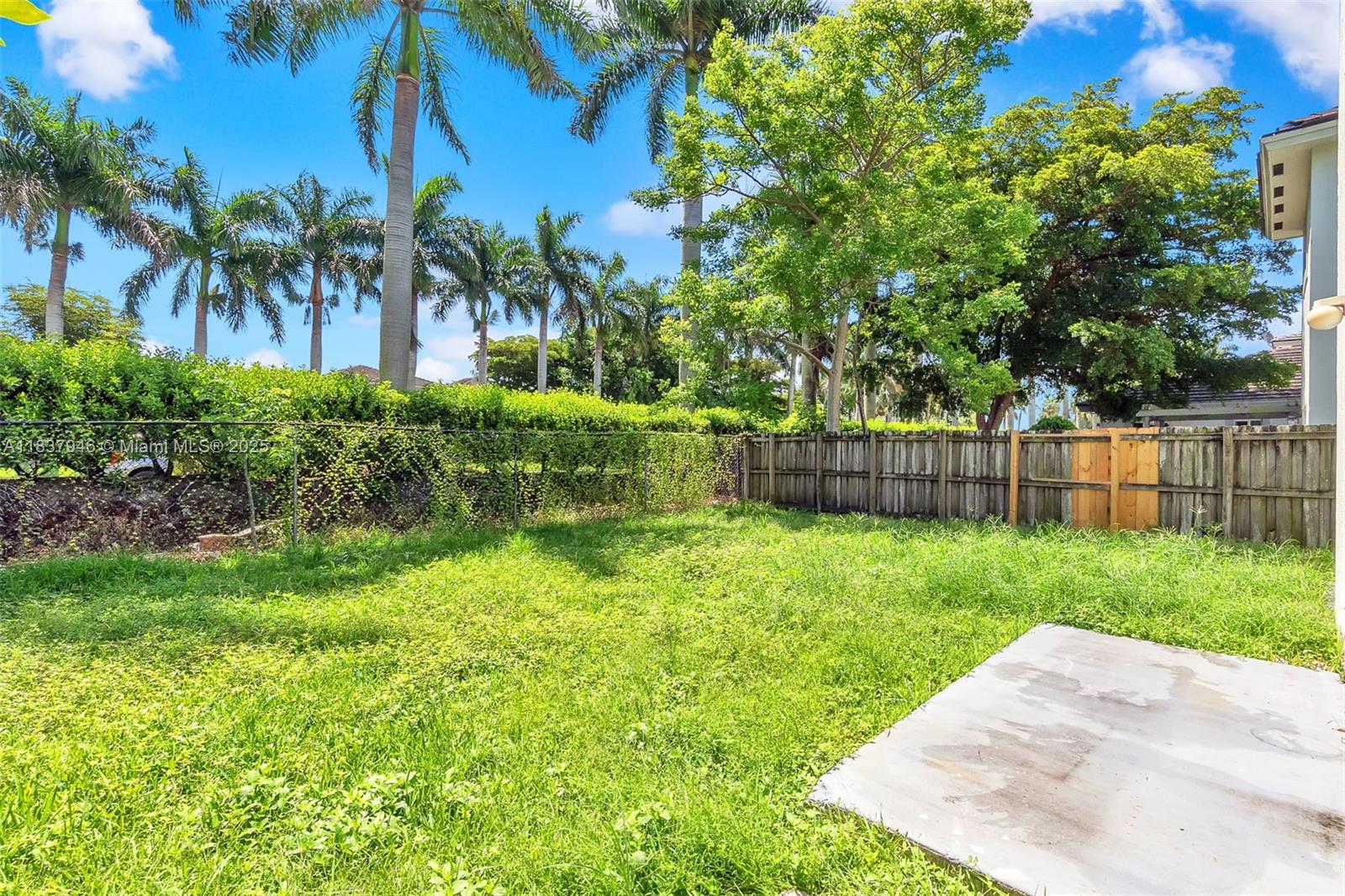 389 NE 32nd Ter, Homestead, Florida image 34