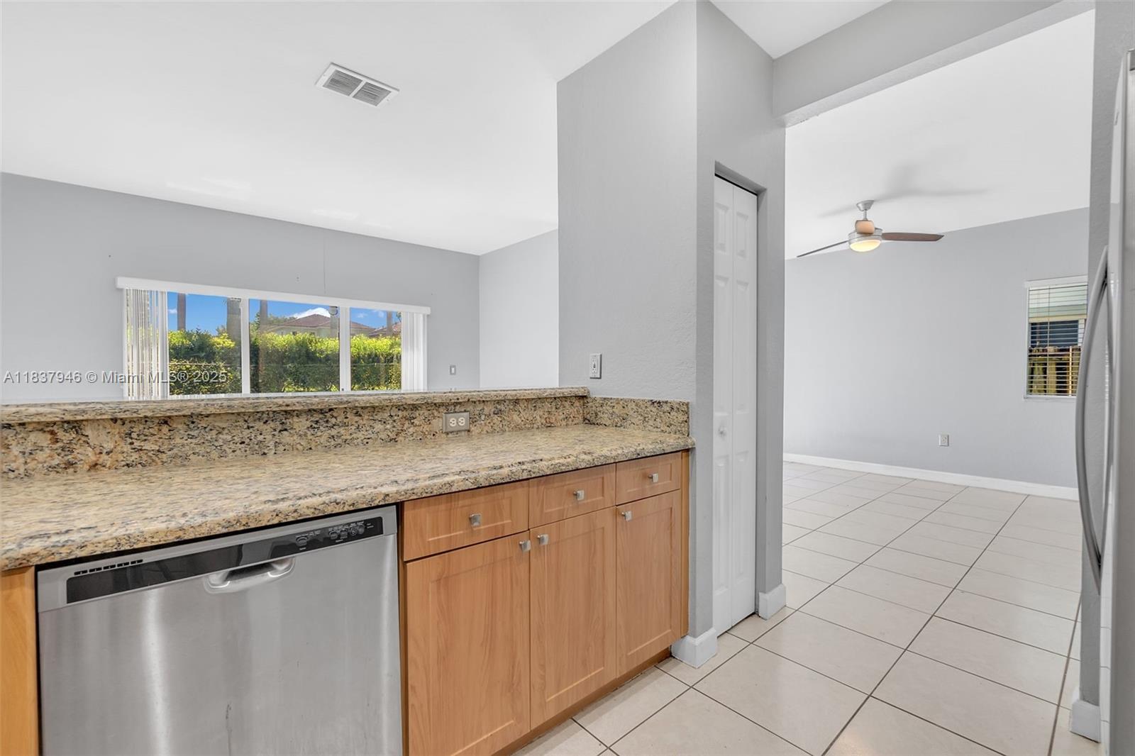389 NE 32nd Ter, Homestead, Florida image 9