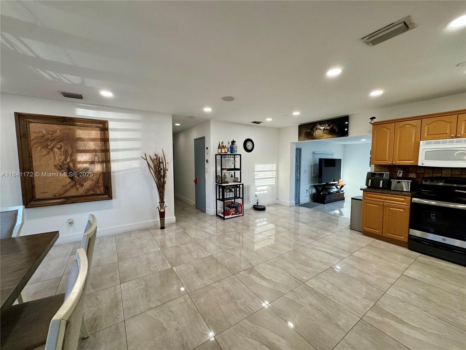 3800 SW 31st Dr, West Park, Florida image 13
