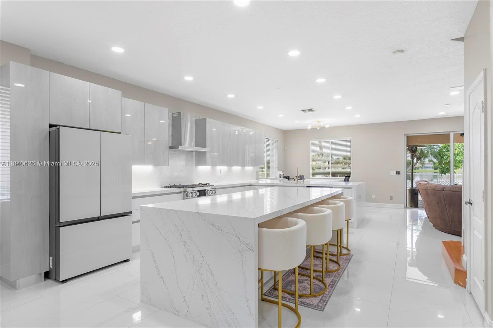 19360 SW 61st St, Pembroke Pines, Florida image 2