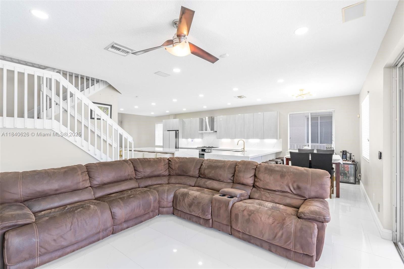 19360 SW 61st St, Pembroke Pines, Florida image 22