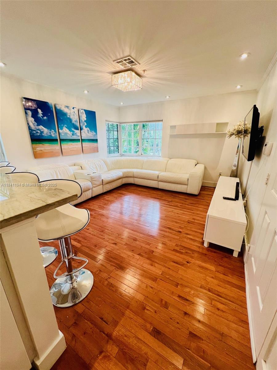 Property photo # 9