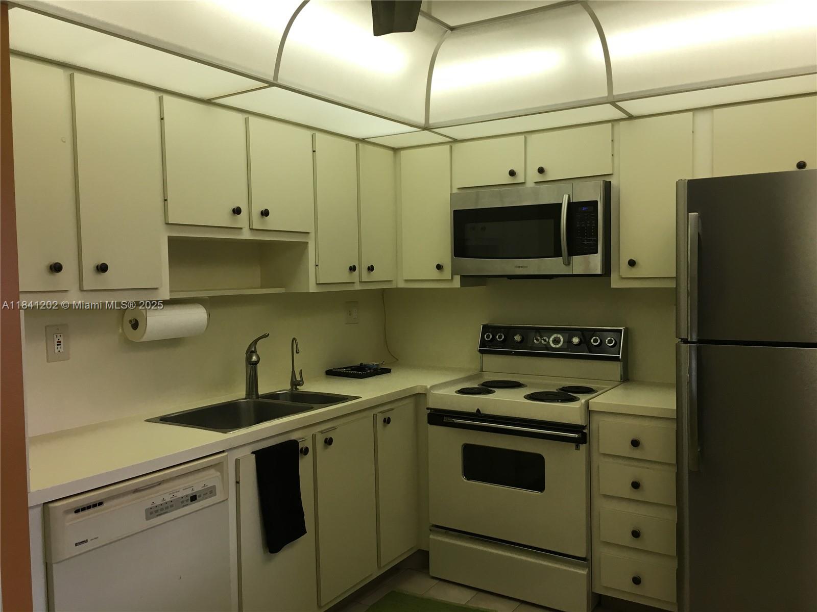 Property photo # 9