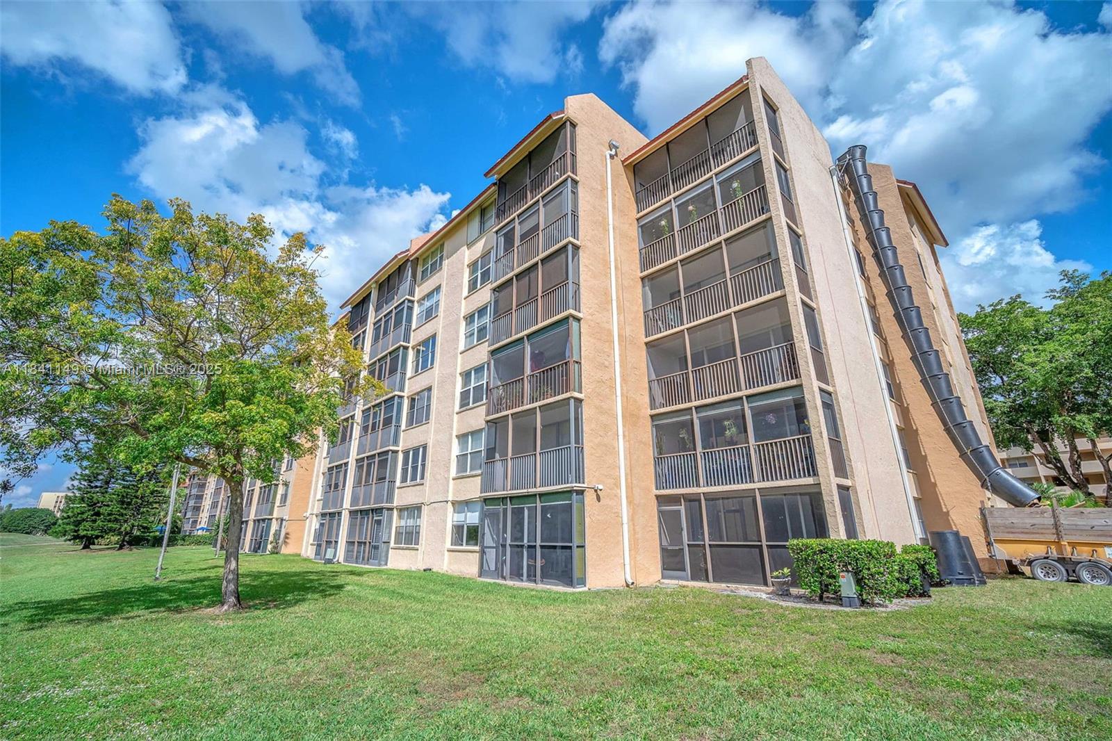 3671 Environ Blvd, Lauderhill, Florida image 3
