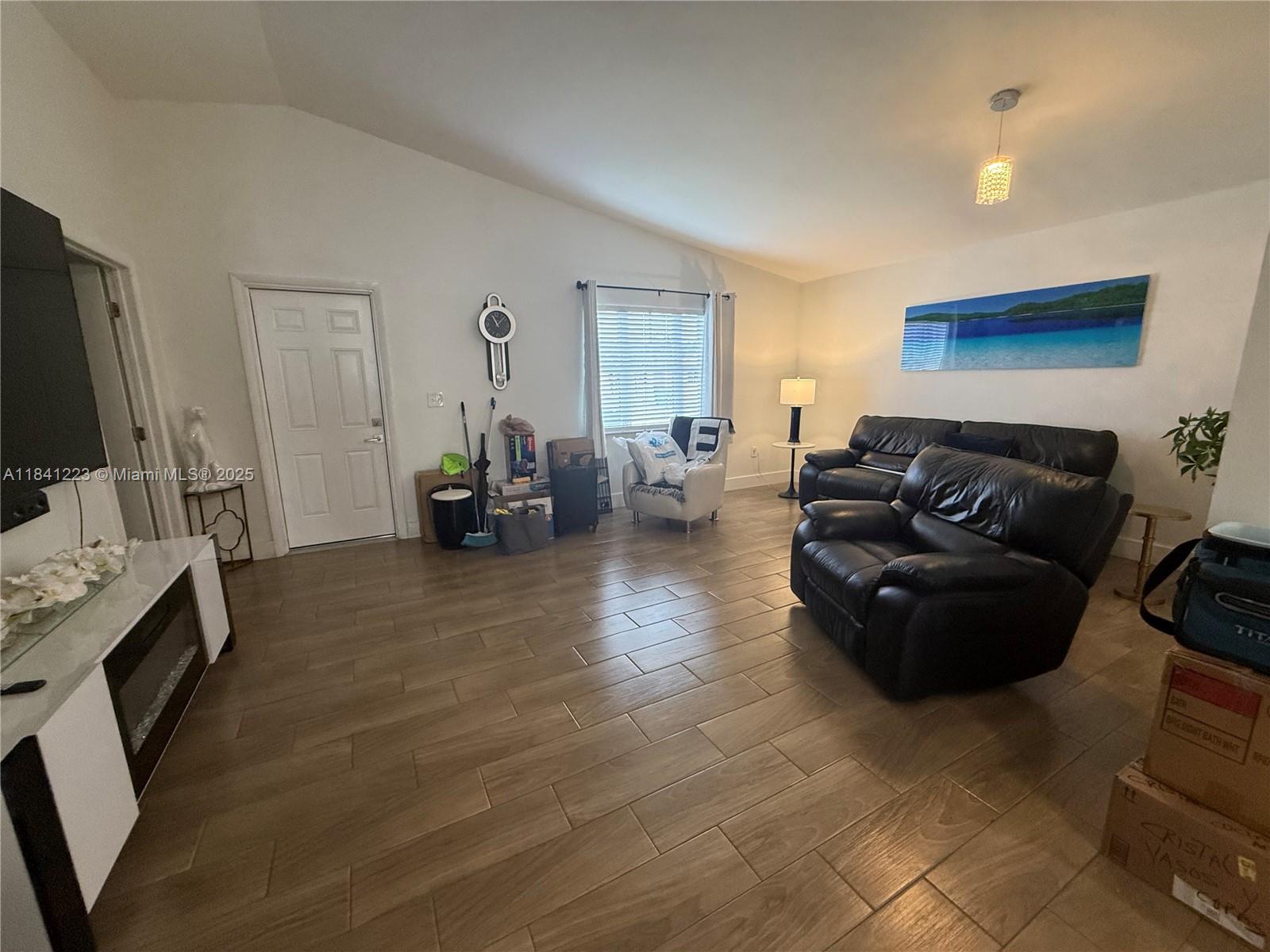 Property photo # 9