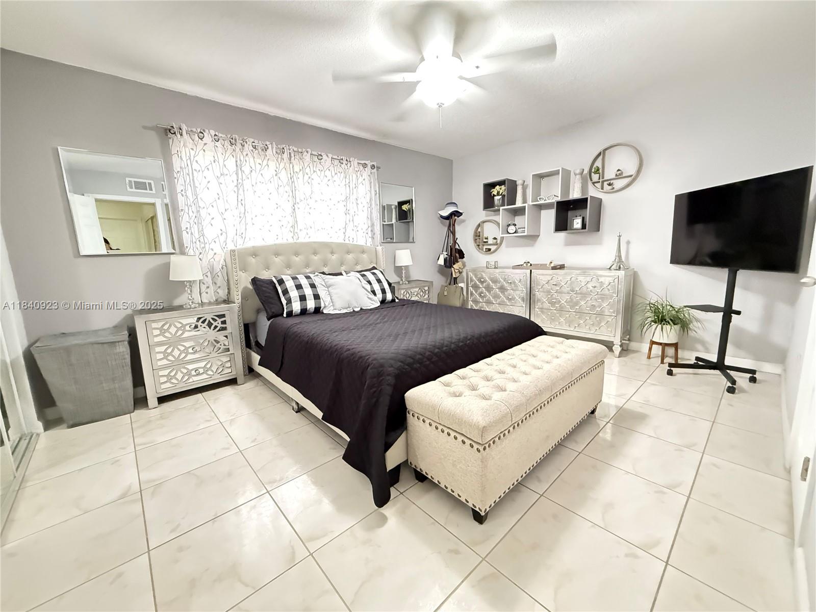 11 Olive Dr #E, Hialeah, Florida image 10