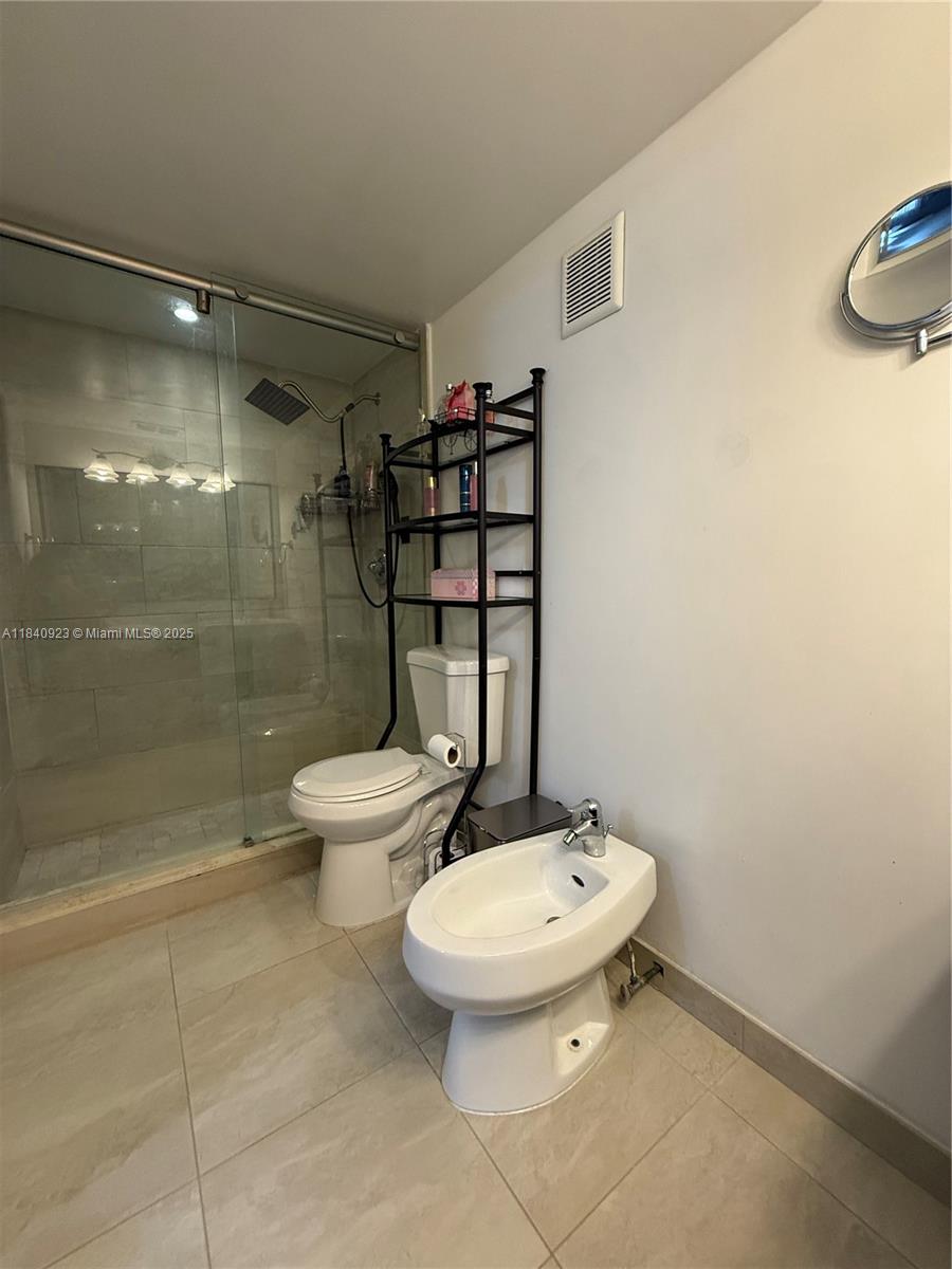 11 Olive Dr #E, Hialeah, Florida image 13