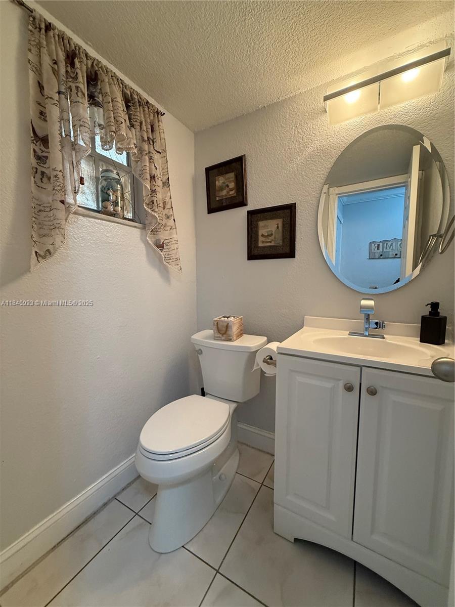 11 Olive Dr #E, Hialeah, Florida image 28