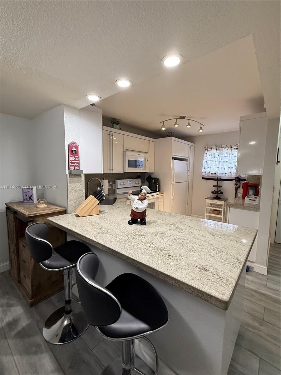 11 Olive Dr #E, Hialeah, Florida image 4