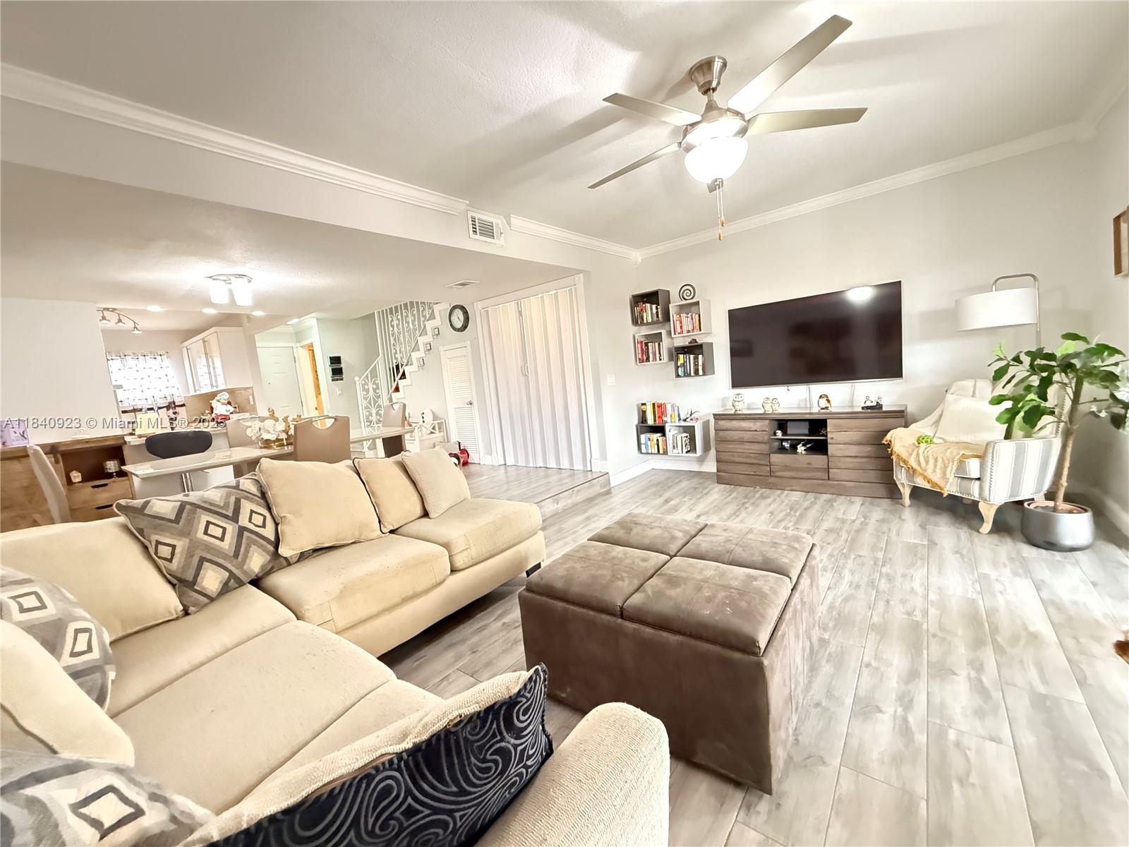 11 Olive Dr #E, Hialeah, Florida image 6