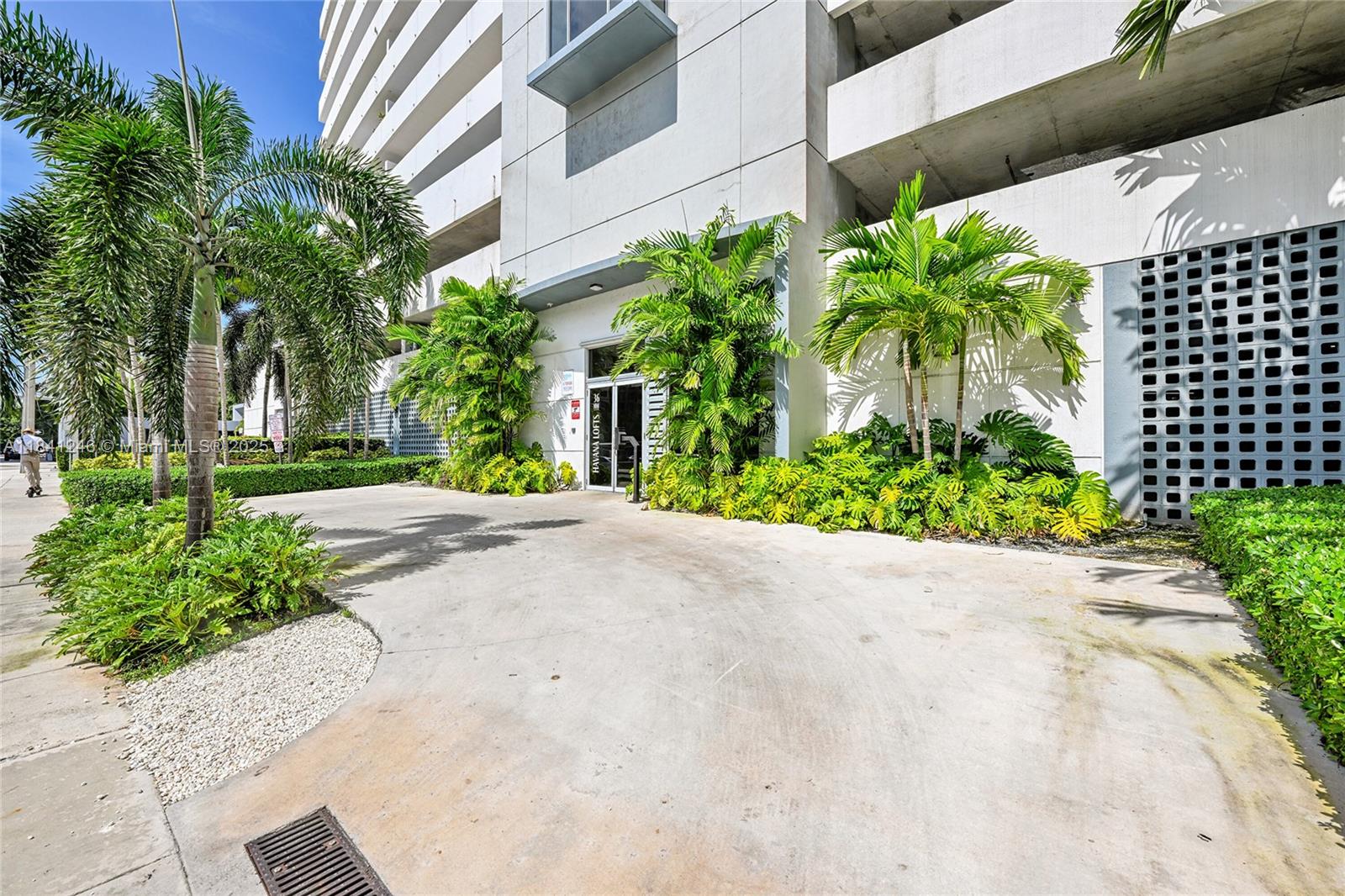 Property photo # 6