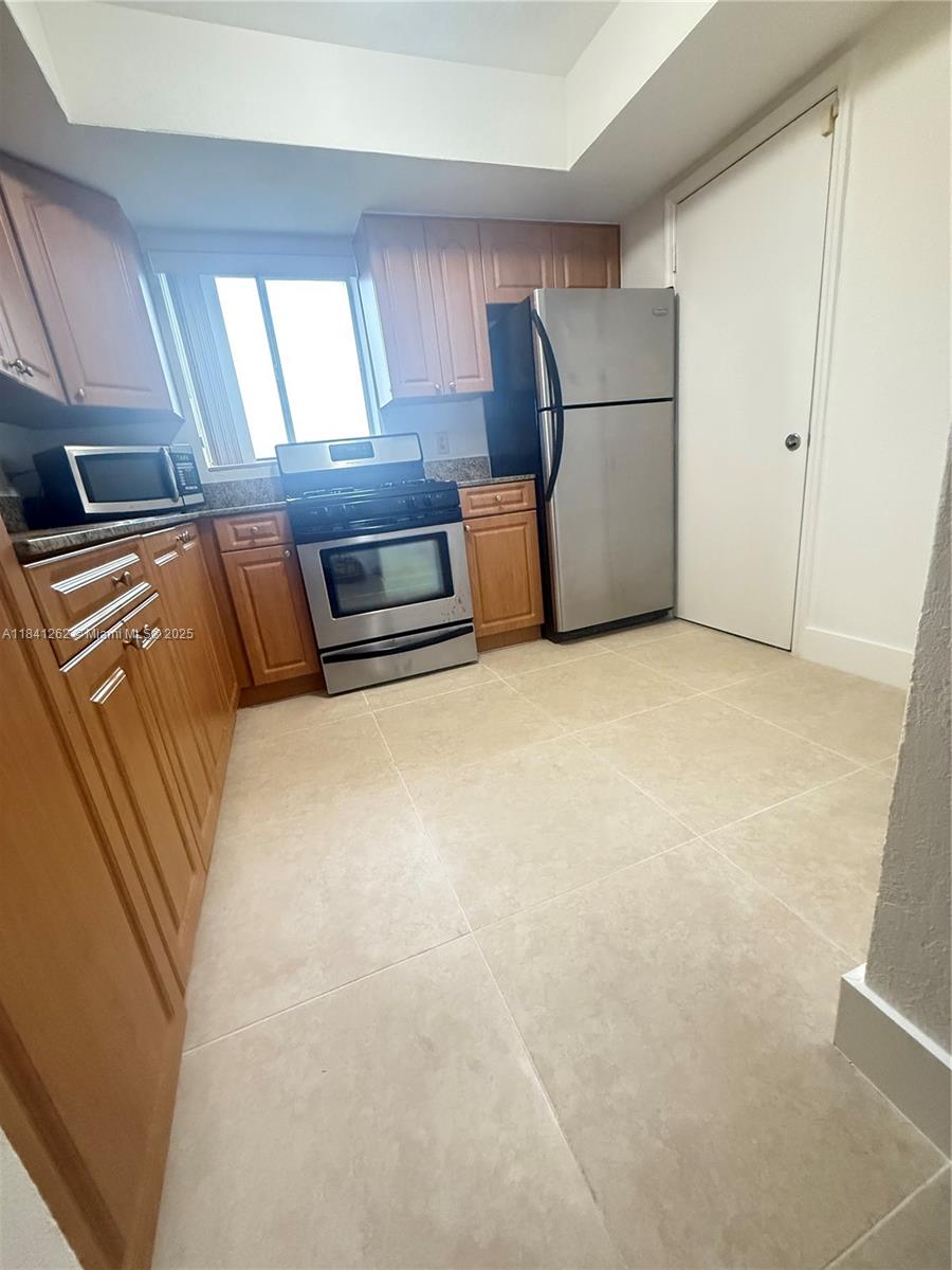 Property photo # 6