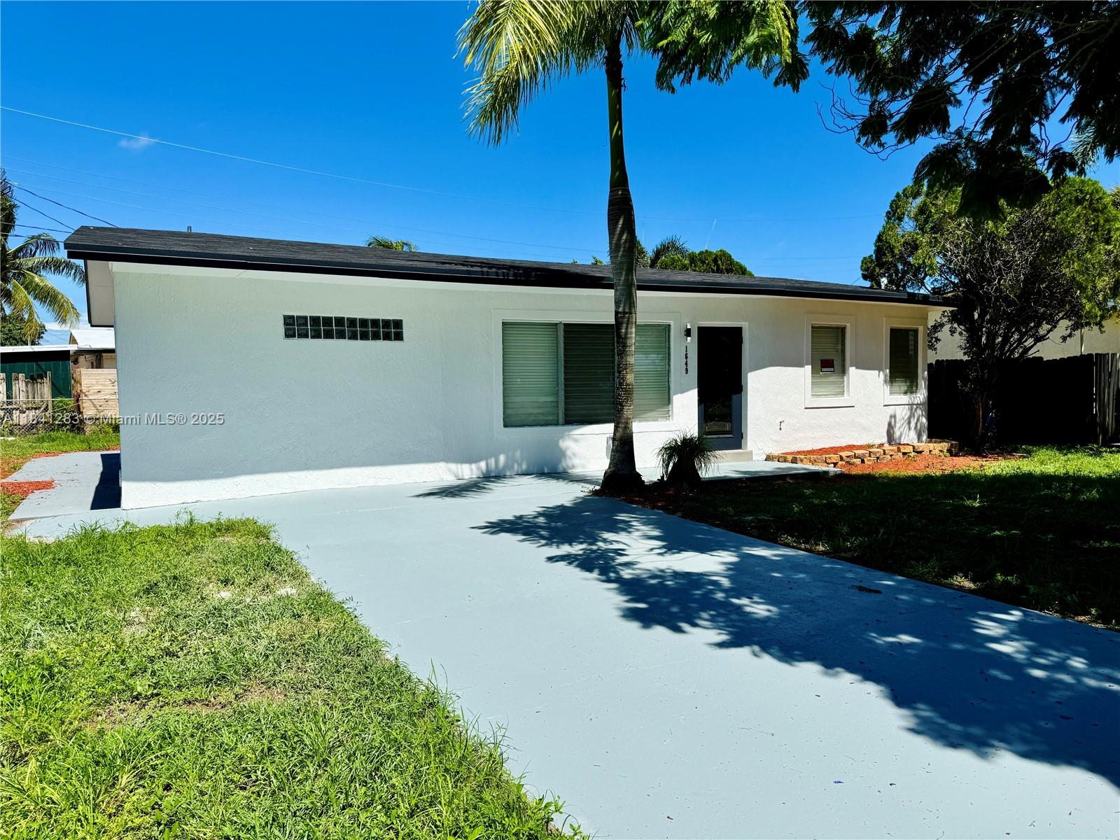 1649 NE 30th Ct, Pompano Beach, Florida image 1