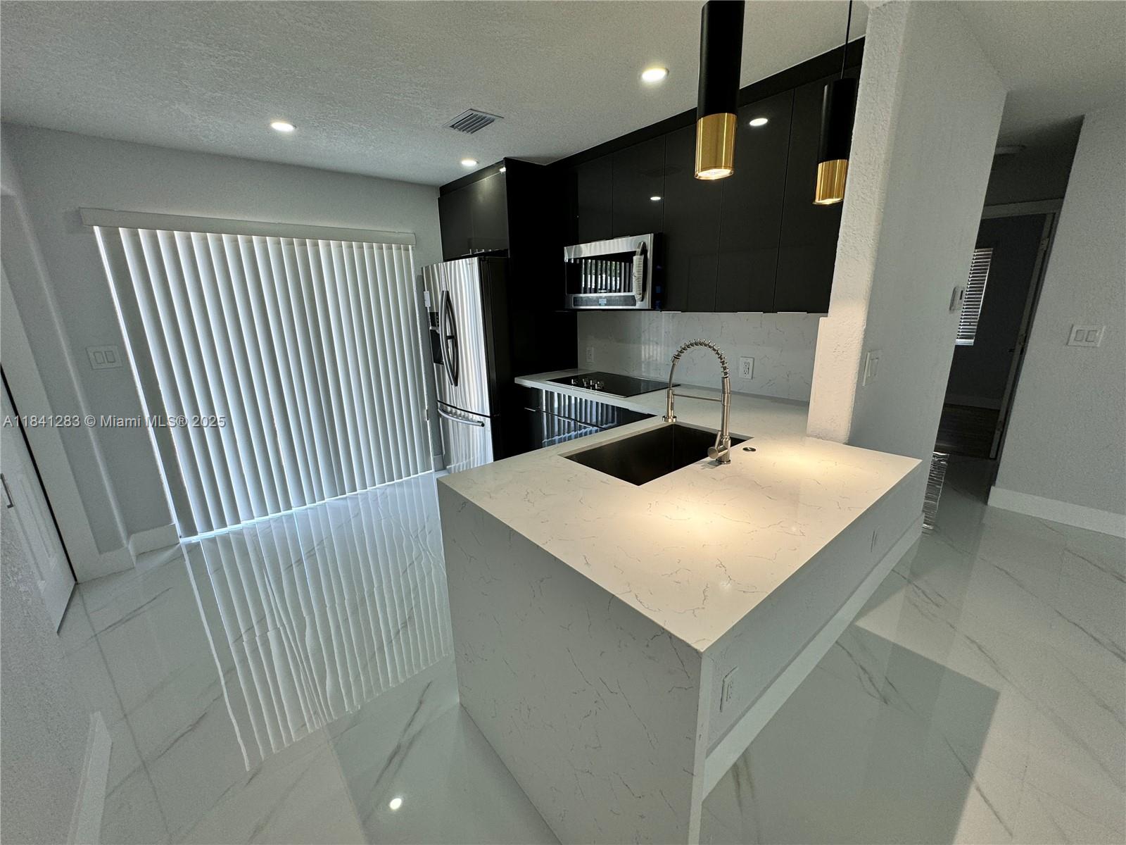 1649 NE 30th Ct, Pompano Beach, Florida image 6