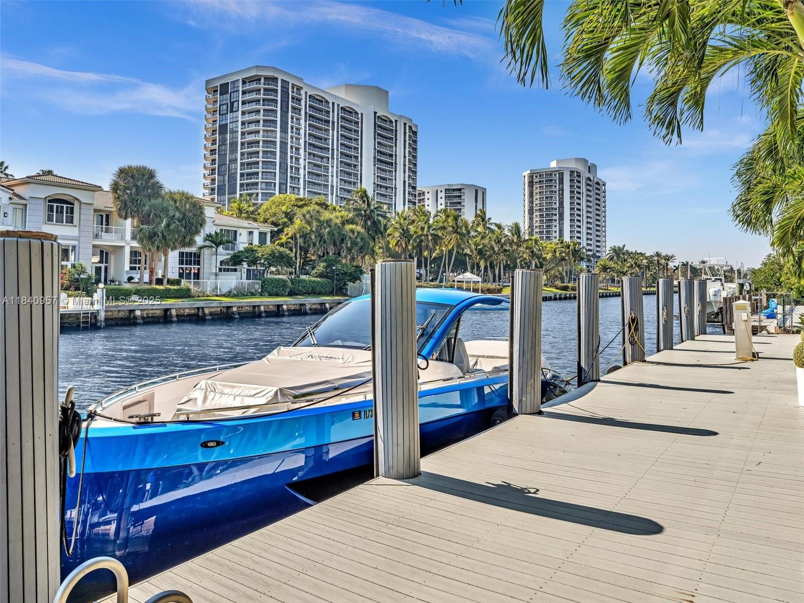 307 Holiday Dr, Hallandale Beach, Florida image 15