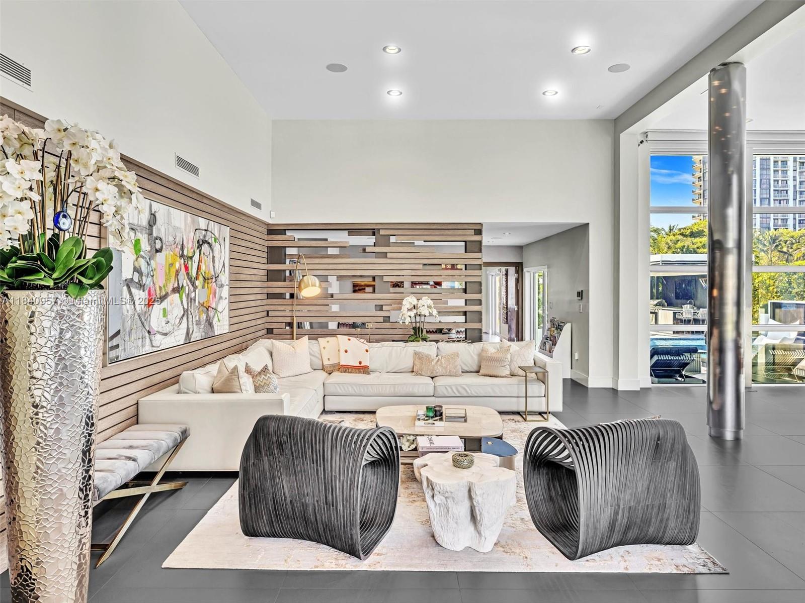 307 Holiday Dr, Hallandale Beach, Florida image 22