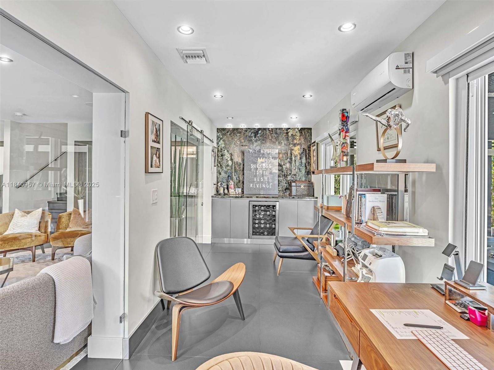 307 Holiday Dr, Hallandale Beach, Florida image 36
