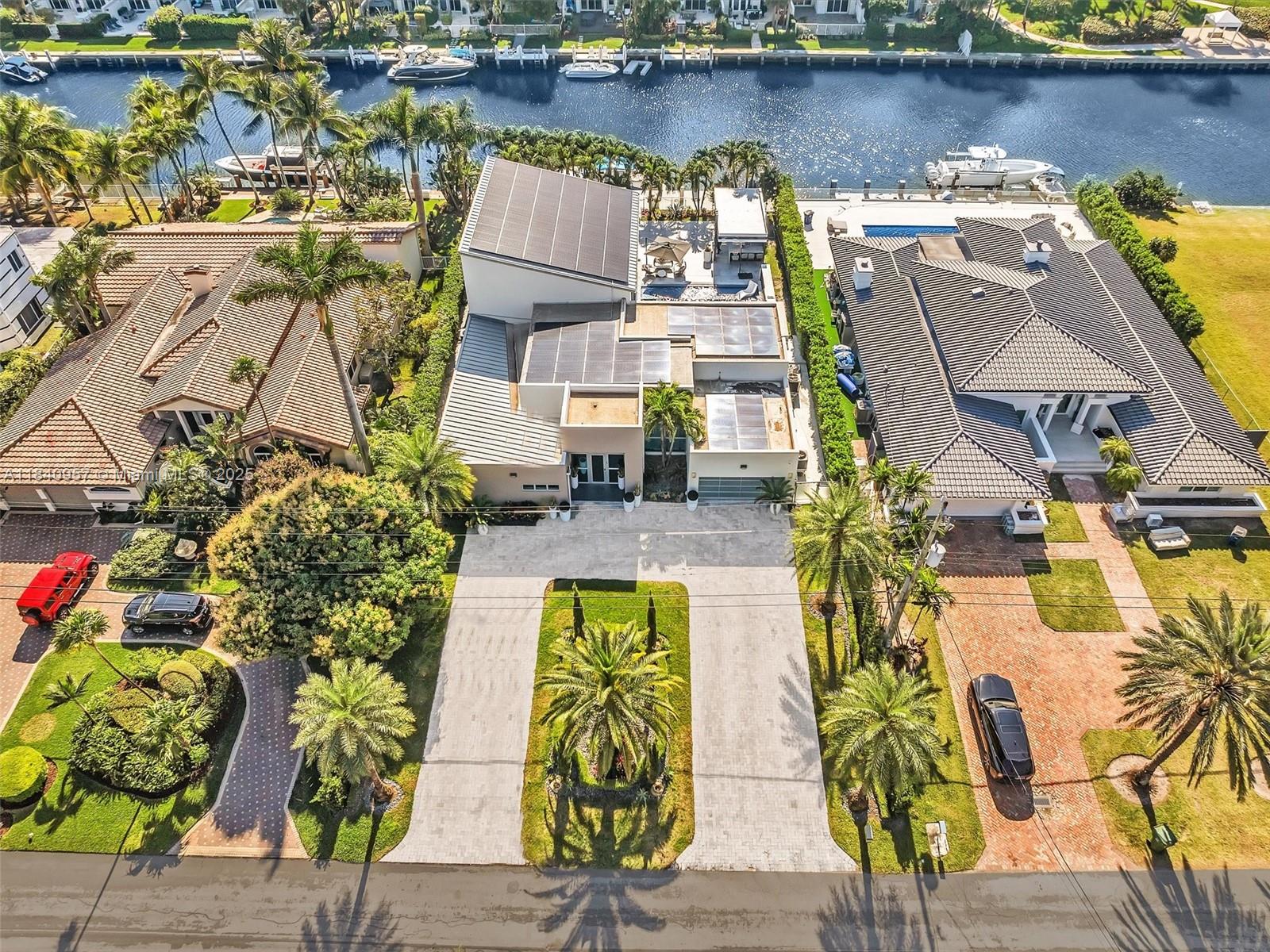307 Holiday Dr, Hallandale Beach, Florida image 5