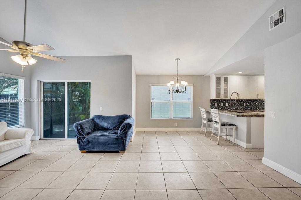 2702 Arborwood Rd, Davie, Florida image 10