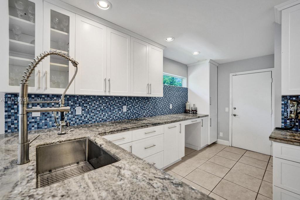 2702 Arborwood Rd, Davie, Florida image 16