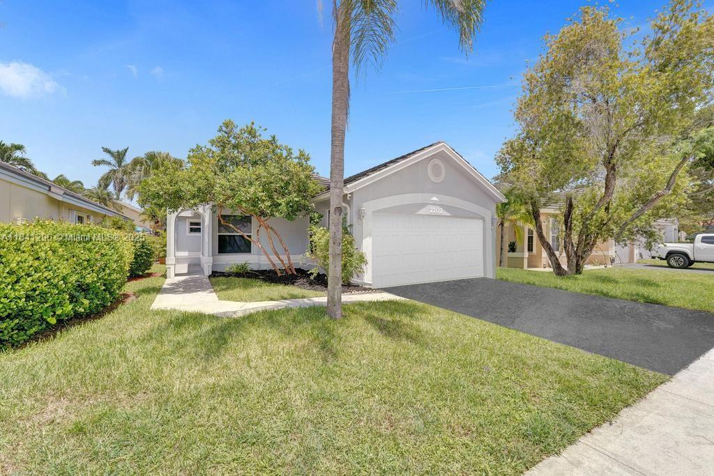 2702 Arborwood Rd, Davie, Florida image 2