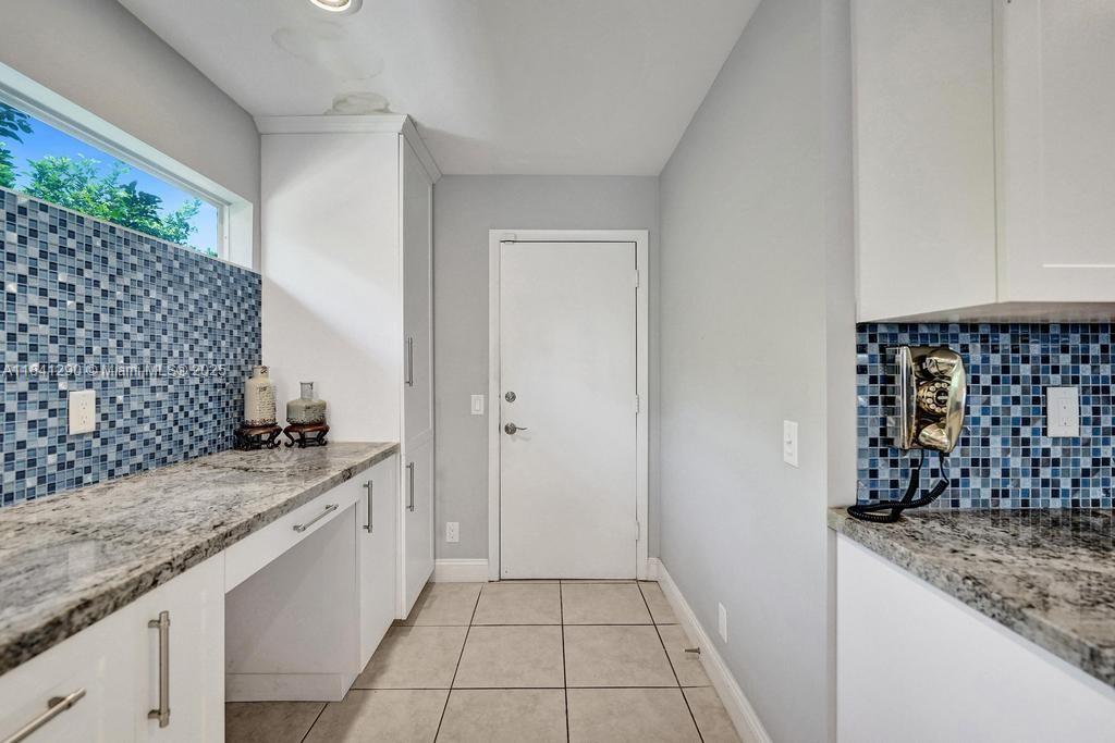 2702 Arborwood Rd, Davie, Florida image 23