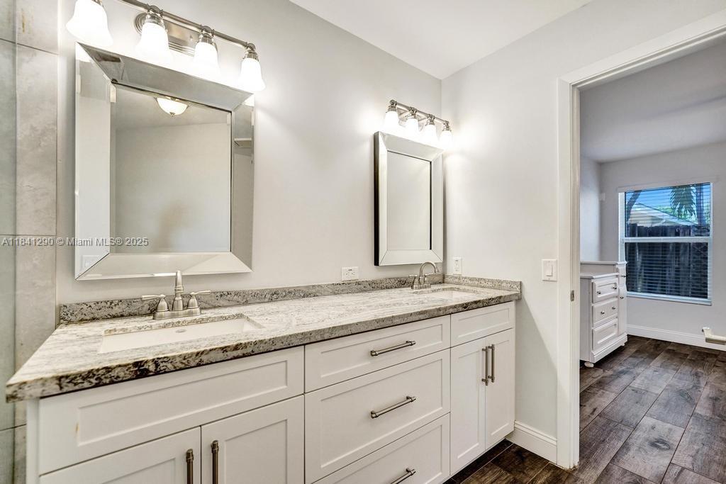 2702 Arborwood Rd, Davie, Florida image 32