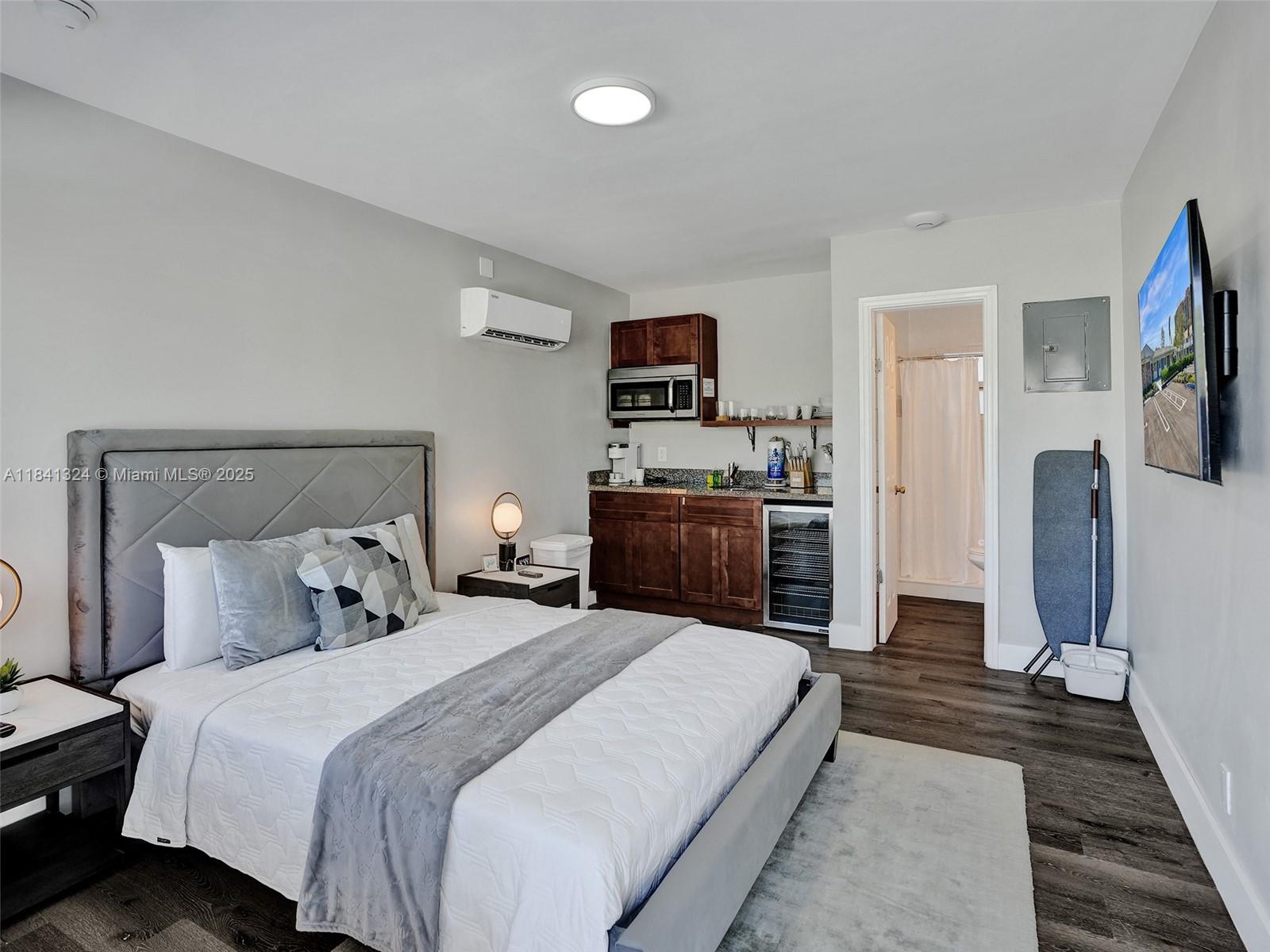 3204-3208 NE 9th St, Pompano Beach, Florida image 11