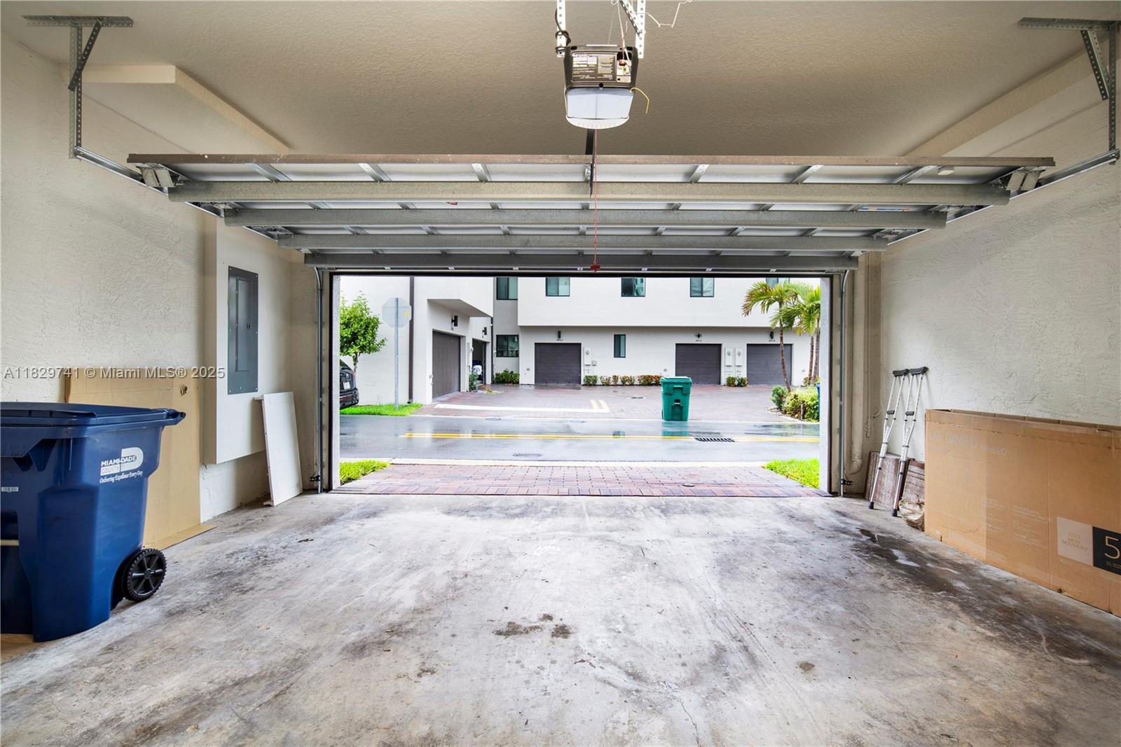4413 NW 83rd Path, Doral, Florida image 26