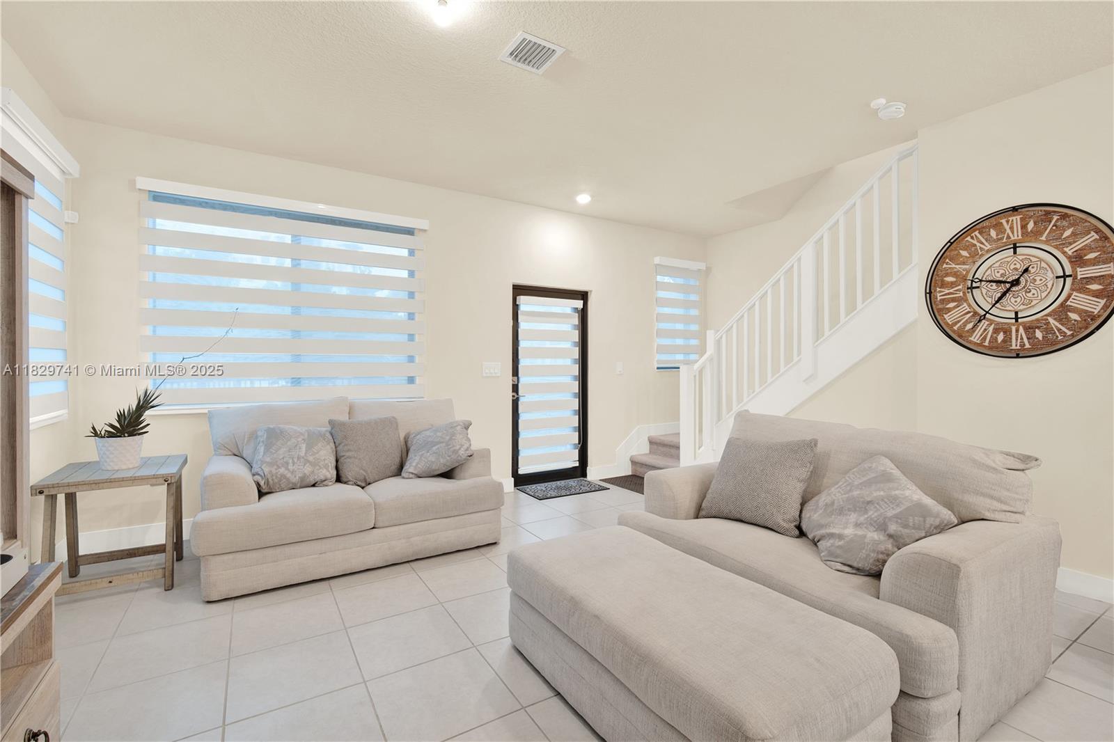 4413 NW 83rd Path, Doral, Florida image 7