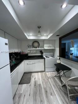 801 Three Islands Blvd #112, Hallandale Beach, Florida image 1