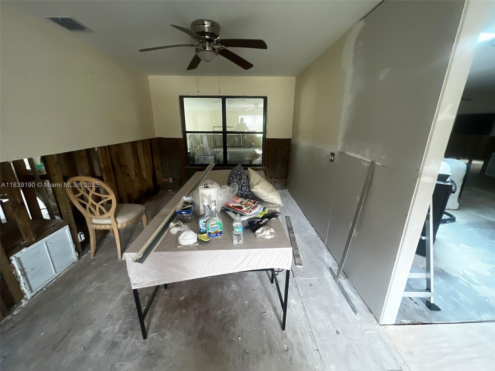 Residential, Crystal River, Florida image 30