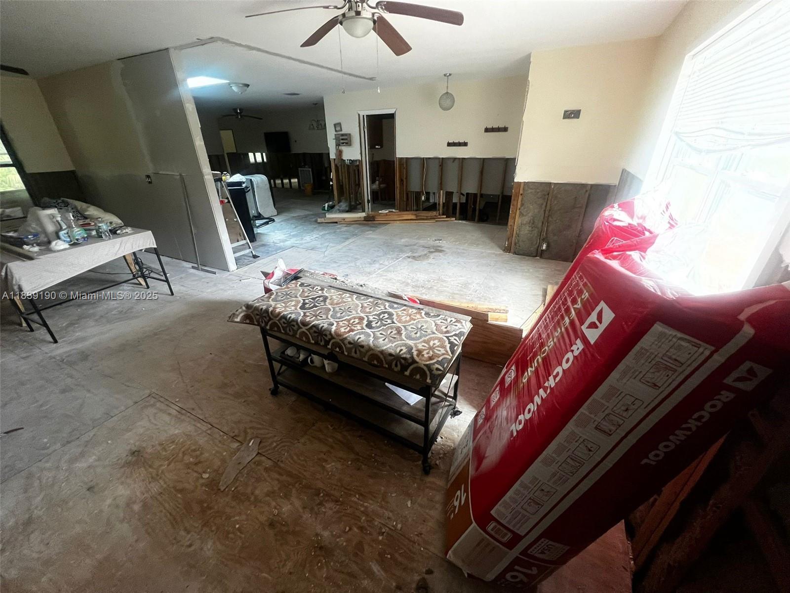 Residential, Crystal River, Florida image 32
