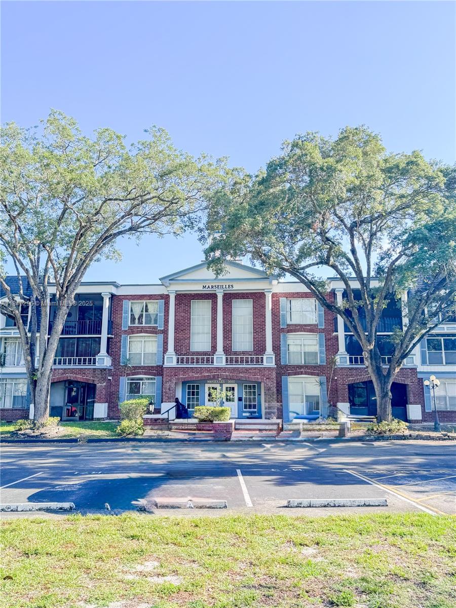 3660 Inverrary #1Y, Lauderhill, Florida image 1