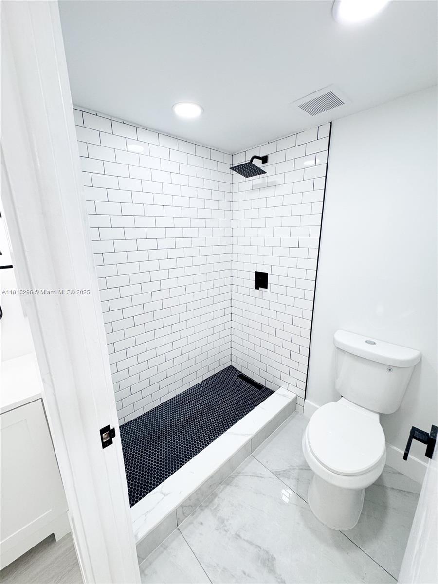 3660 Inverrary #1Y, Lauderhill, Florida image 15