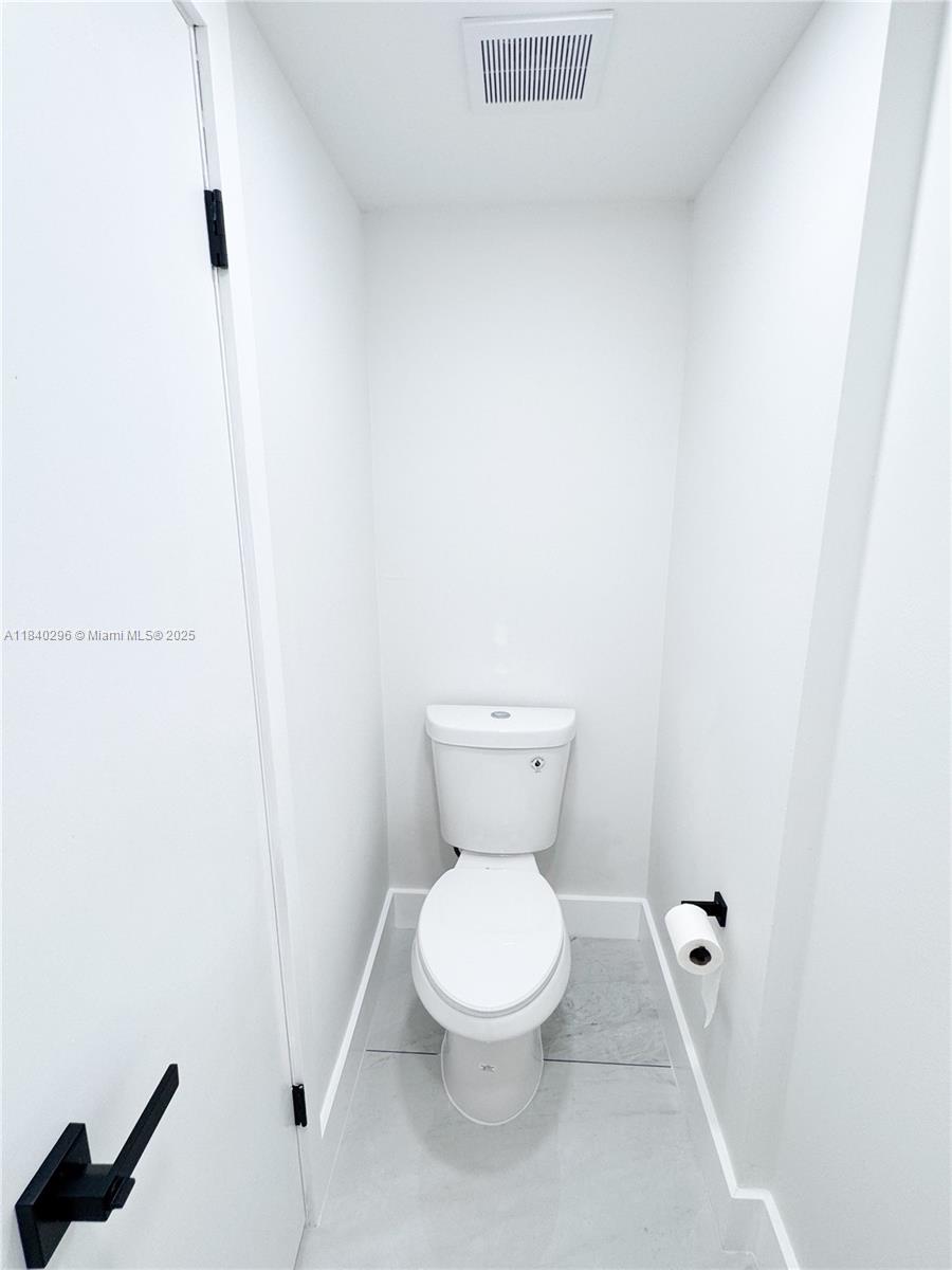 3660 Inverrary #1Y, Lauderhill, Florida image 9