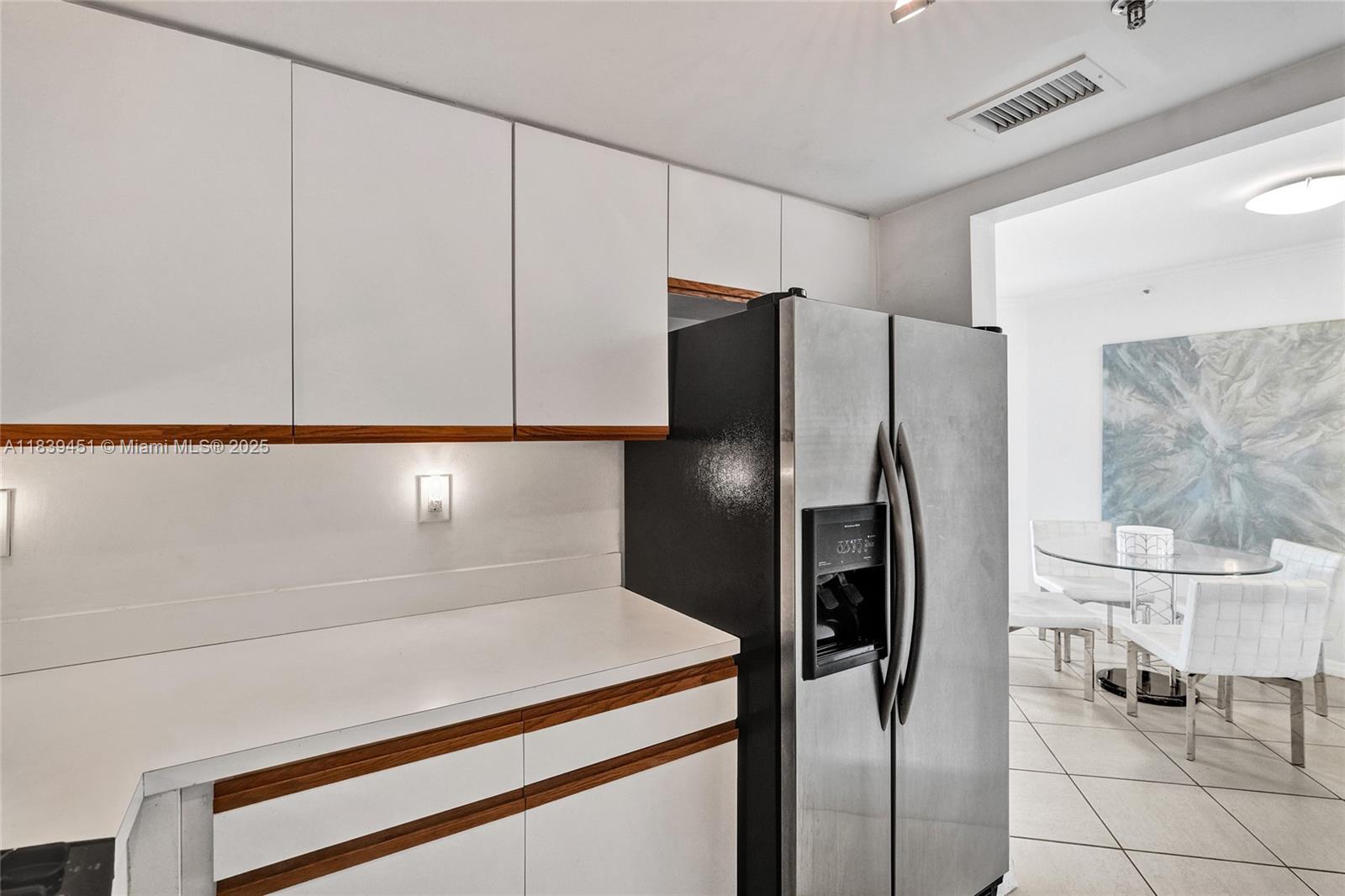 1621 Bay Rd #606, Miami Beach, Florida image 12