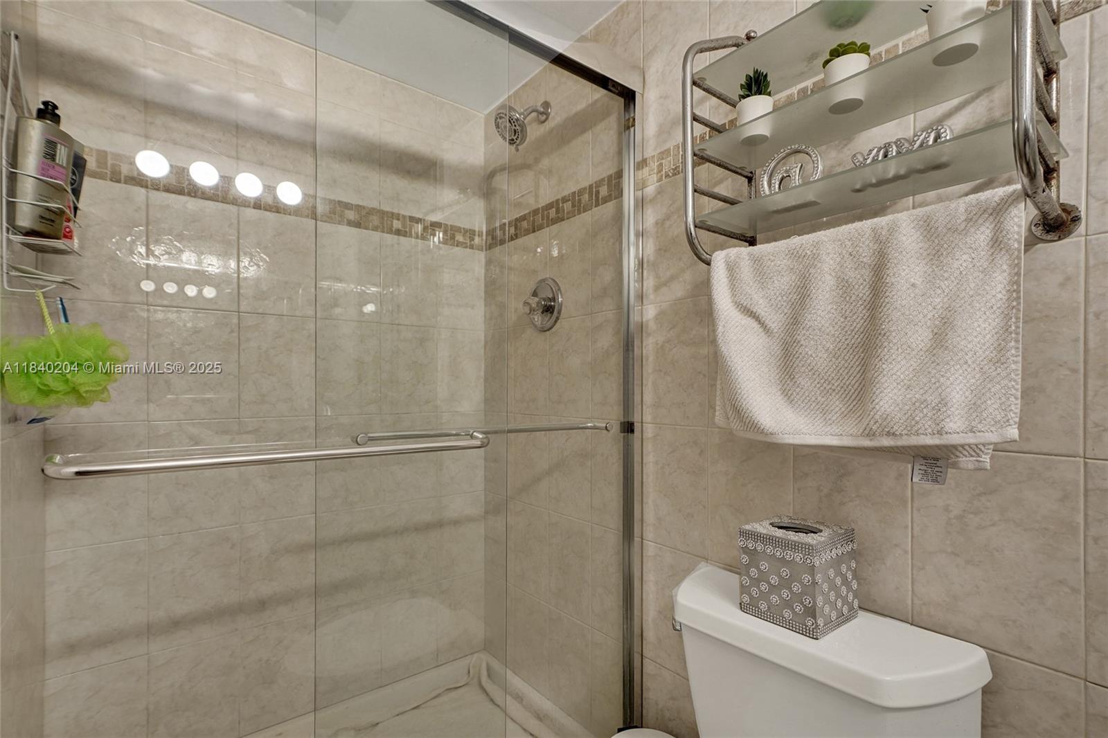 301 174th St #2201, Sunny Isles Beach, Florida image 20