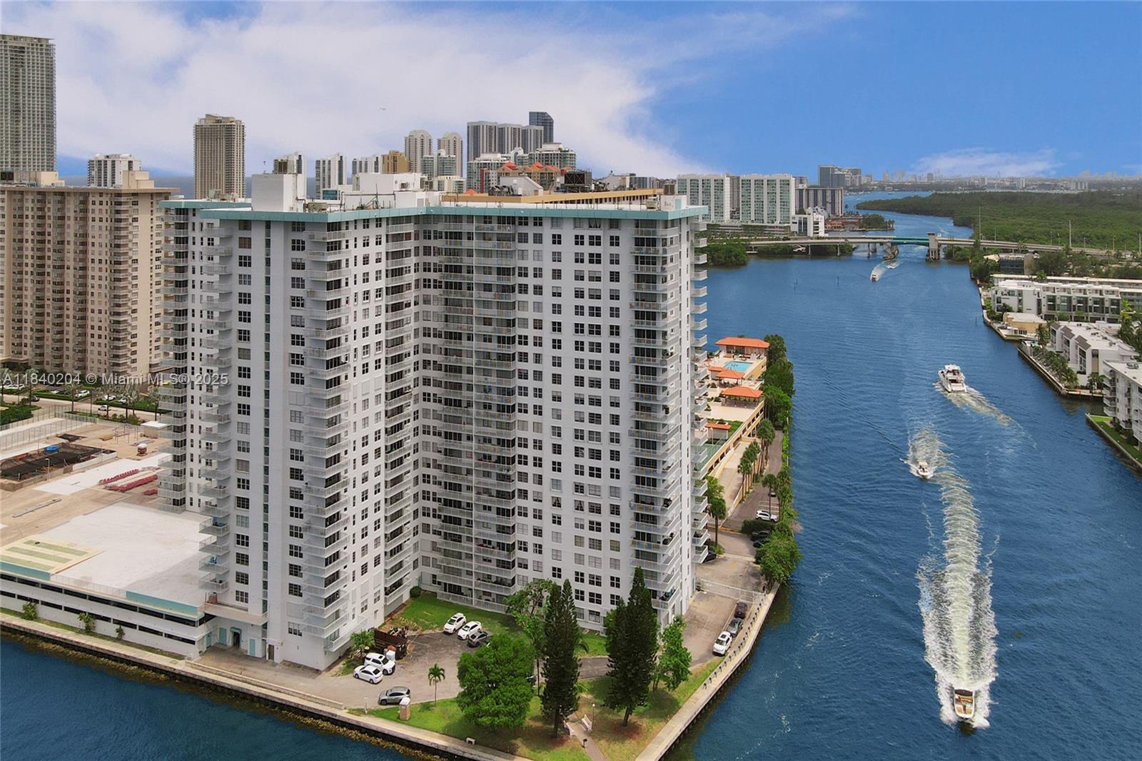 301 174th St #2201, Sunny Isles Beach, Florida image 46